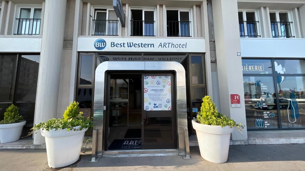 Western Arthotel 3*