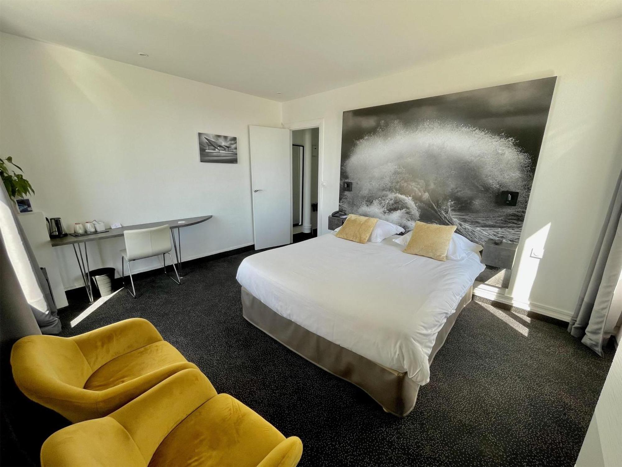 Western Arthotel Hotel
