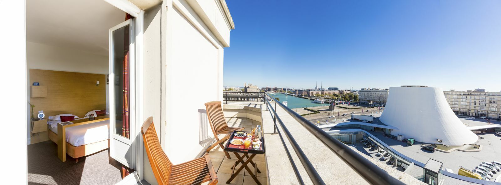 Western Arthotel